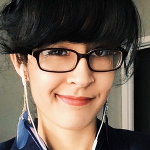 Meet your Posher, Feliza